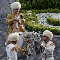 Covid-19: Totalitārajā Turkmenistānā nedrīkst pat pieminēt vārdu 'koronavīruss'