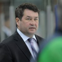 Чемпион КХЛ-2011 отправил тренера в отставку