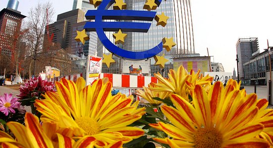 Bulgārija gatavojas pievienoties eirozonai, paziņo valsts finanšu ministrs