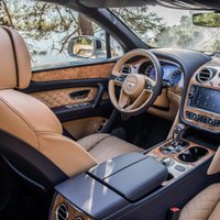 "Жирные годы" возвращаются: Bentley Bentayga — уже ничего особенного