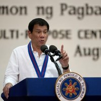 Президент Филиппин отменил оружейную сделку с США