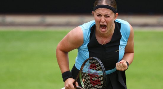 Ostapenko svin uzvaru Birmingemas 'WTA 250' turnīra ceturtdaļfinālā