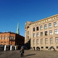 НСЭСМИ: Латвийское радио начисляет своим работникам денежные "бонусы" в размере до 1800 евро
