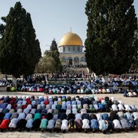 Jeruzalemes musulmaņi pēc divu nedēļu protestiem atgriezušies Al Aksas mošejā