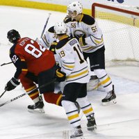 Girgensona 'Sabres' piedzīvo zaudējumu NHL spēlē