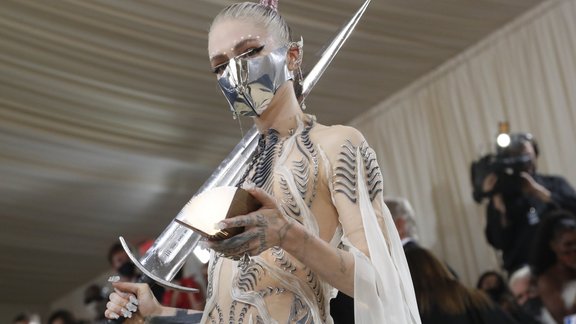 Met Gala 2021 Grimes