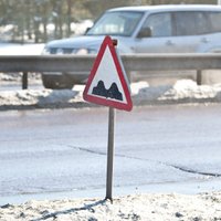 Ушаков о ямах на улицах Риги: состояние дорог - удовлетворительное