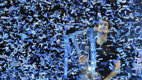 Andy Murray celebrates win ATP World Tour Finals trophy