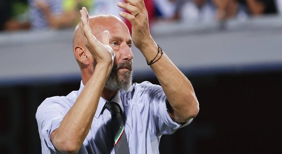 Aizsaulē devies izcilais Itālijas futbola uzbrucējs Vialli