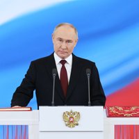 Путин подписал указы о помиловании заключенных, которых освободили в результате обмена с Западом