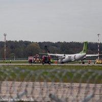 Uzsākta pārbaude par 'airBaltic' lidmašīnas nosēšanos paaugstinātas drošības apstākļos