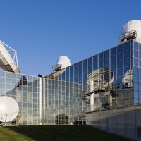Orbitālo satelītu operatora SES ienākumi pirmajā ceturksnī – 477,6 miljoni eiro