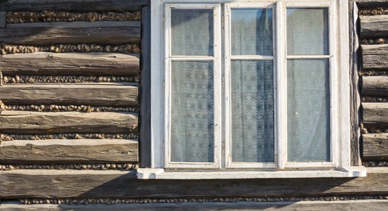 Nezūdošas vērtības: kas jāzina par koka logu un durvju restaurāciju