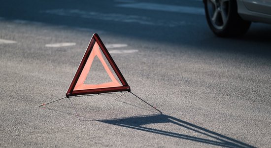 Генеральная уборка в Риге: водителей просят соблюдать запреты на парковку в ряде мест