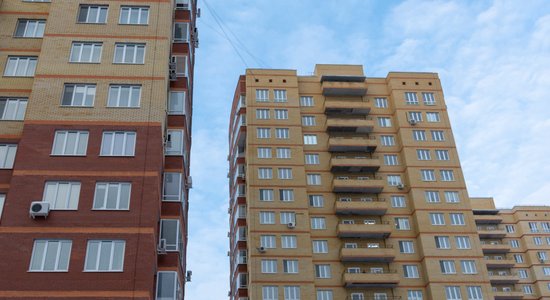 График: как изменились цены на серийные квартиры в Риге в январе