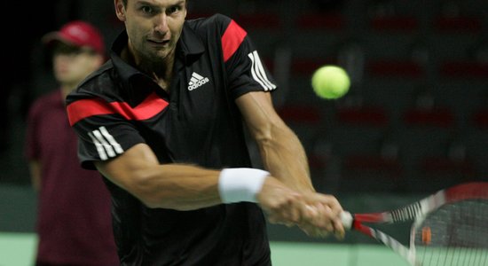 Gulbis pēc neveiksmīgā sezonas sākuma pasaules rangā zaudē tikai vienu pozīciju