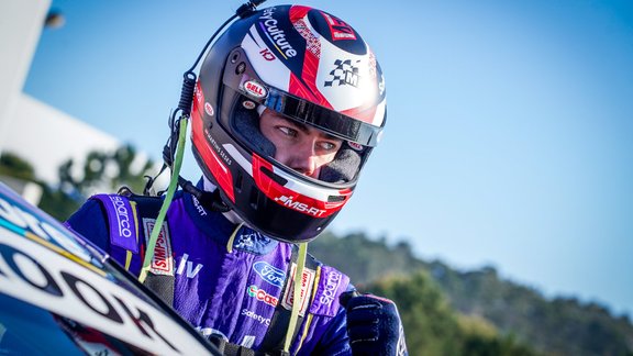 Seska ekipāža izstājas no WRC Sardīnijas rallija