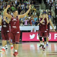 Latvija pēdējā ceturtdaļā 'salauž' Beļģiju un ar uzvaru sāk 'Eurobasket 2015'
