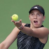 Ostapenko piektdien naktī cīnīsies par vietu 'Australian Open' astotdaļfinālā