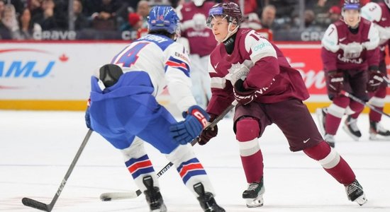 "Viņš pārredz laukumu" – Latvijas U-20 izlases uzbrucējam paredz labu vietu NHL draftā