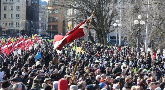 Марши, пикеты, потасовки: как в Латвии отмечали 16 марта
