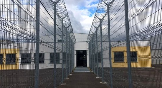 Как в современной Олайнской тюрьме дают возможность избавиться от алкогольной и наркотической зависимости