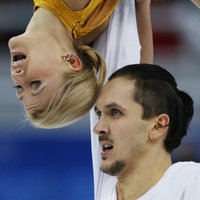 Volosažara/ Traņkovs kļūst par olimpiskajiem čempioniem daiļslidošanā pāriem