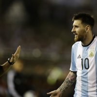 FIFA palūgusi Mesi izskaidrot savu uzvedību spēlē pret Čīli