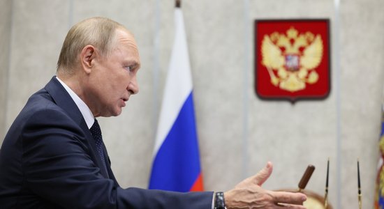 Putins februārī plāno apmeklēt Turciju, pauž Kremlis