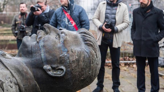 Staļina statuja Berlīnē - 7