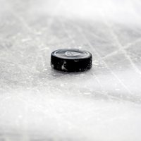 KHL novembra labākie spēlētāji - Teilors, Kronvals un Goliševs