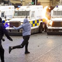 Ziemeļīrijā policija paaugstinātu terora draudu dēļ strādās pastiprinātā režīmā