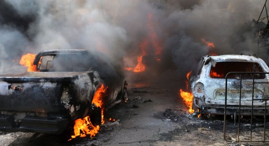 Mīnēta auto sprādzienā Sīrijas ziemeļos nogalināti 46 cilvēki