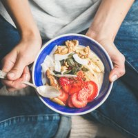 Неосознанное переедание: пять ошибок, из-за которых вес стоит на месте