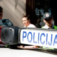 Lietuva uz Slovēniju norīkos 20 policistus, kas palīdzēs darbā ar imigrantu pieplūdumu