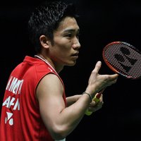 Pasaules badmintona reitinga līderis Momota cietis autokatastrofā Malaizijā