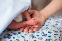 Atsteigušies, lai ātrāk redzētu pasauli – pieredzes stāsti par priekšlaikus dzimušiem bērniņiem