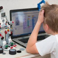Bērnus īpašā mācībstundā aicina bez maksas apgūt programmēšanas pamatus