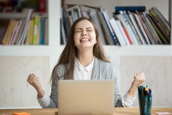 Pēc eksāmenu rezultātu pārskatīšanas 61 skolēns tomēr tiek pie sekmīga vērtējuma