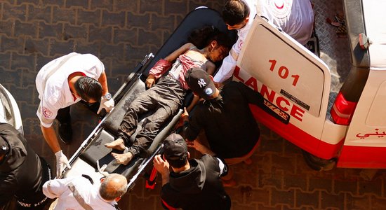 Сектор Газа: "Красный Полумесяц" и ВОЗ эвакуировали младенцев из больницы "Аш-Шифа"
