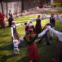 Jūgendstila muzejā Lieldienas ieskandinās ar deju folkloras kopu 'Dandari'