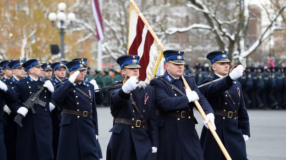 Lāčplēša dienai veltīta militārā parāde - 26