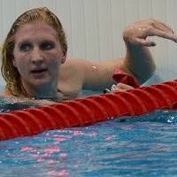 Divkārtējā olimpiskā čempione peldēšanā 23 gadu vecumā noslēdz karjeru