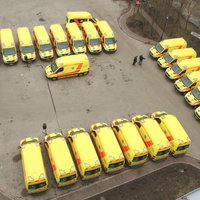 'Ātrās palīdzības' auto sāga: Mašīnas piegādās Āboltiņas vīra pārstāvēts uzņēmums
