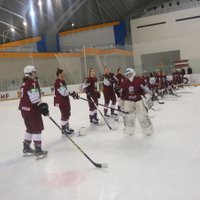 Latvijas hokejistes pasaules čempionāta otrajā spēlē sagrauj Meksiku