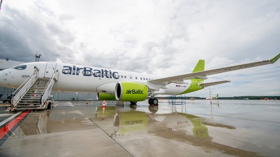 airBaltic sagaidīja 28. Airbus A220-300 lidmašīnu - 3