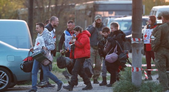 Экс-президенты Украины призвали помочь в эвакуации с "Азовстали"