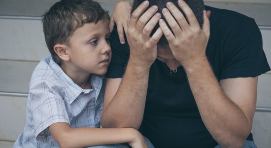 Uzvedības problēmas un emocionālā nestabilitāte. Kādu ietekmi uz bērniem atstāj vecāku stress