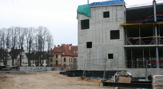 Daļu no jaunā Stradiņa slimnīcas korpusa būs jādemontē