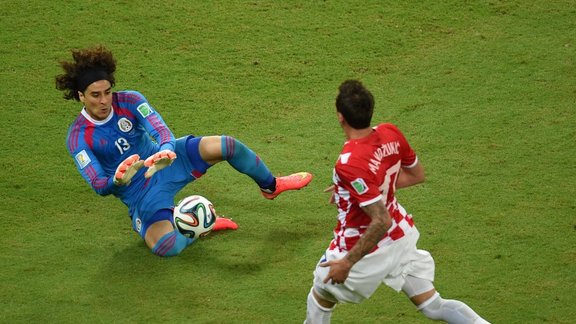 Guillermo Ochoa (Mexico - Croatia)